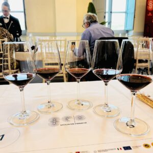 red wine glasses 